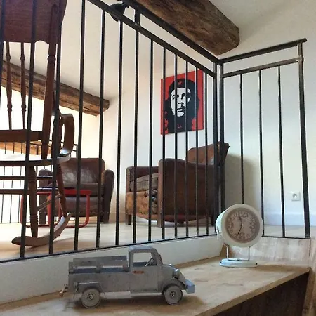 Apartment Loft Cocon En Plein Centre De Sete